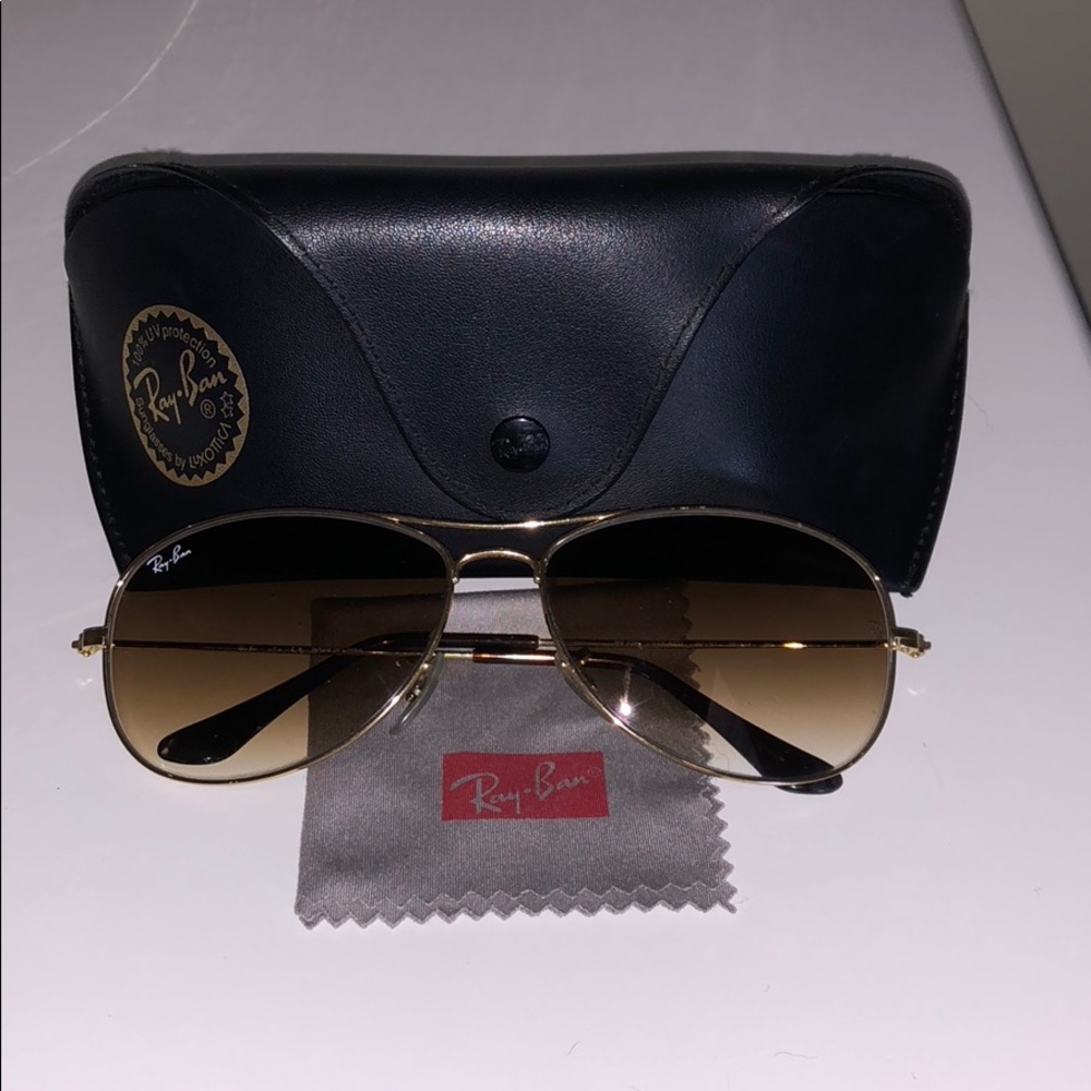 Women’s Raybans